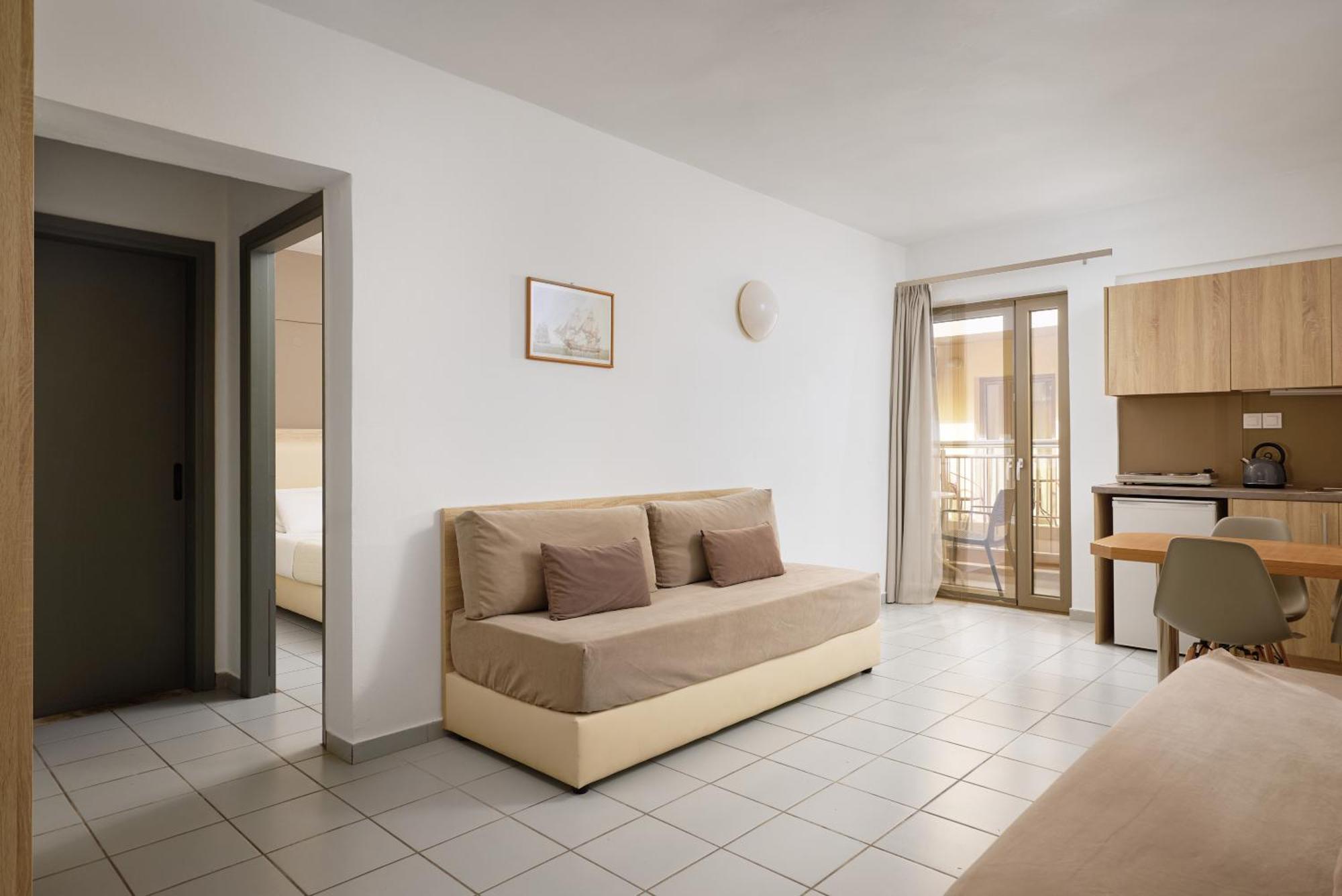Acropolis Apartments Херсониссос Экстерьер фото