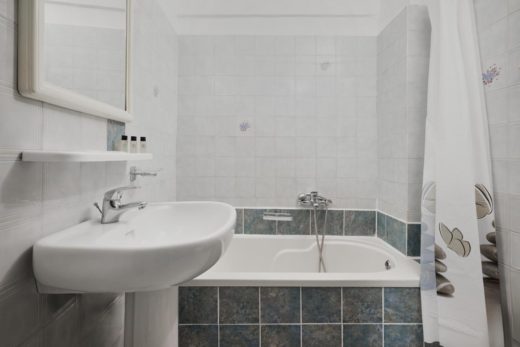 Acropolis Apartments Херсониссос Экстерьер фото